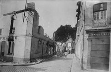 Rue Bellan [i.e., Bellon], Senlis, 1914. Creator: Bain News Service.