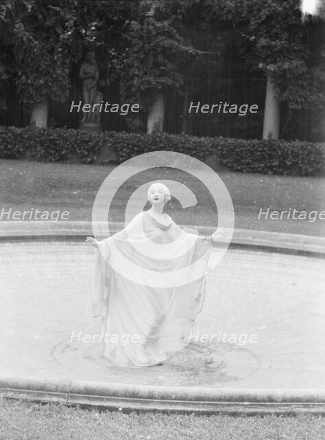 Denishawn dancers, 1927 or 1928. Creator: Arnold Genthe.
