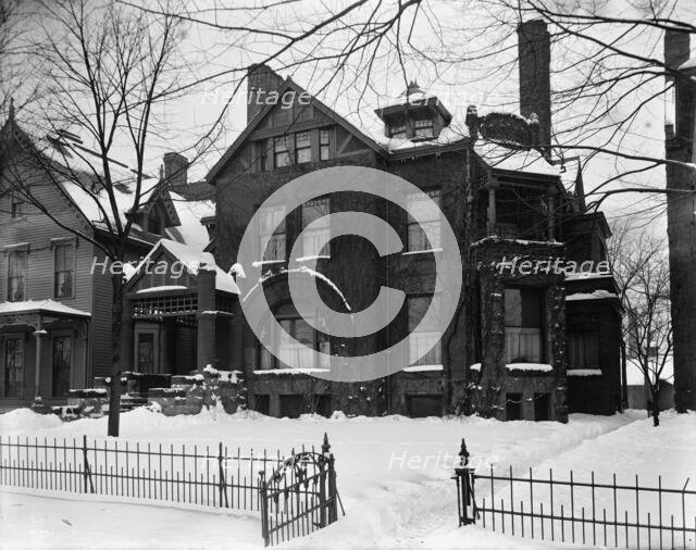 Residence of Hervie Wetzel, Detroit, Mich., between 1905 and 1915. Creator: Unknown.