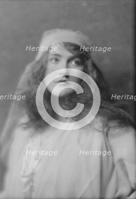 Irving, Daisy, Miss, portrait photograph, 1916 Feb. 4. Creator: Arnold Genthe.
