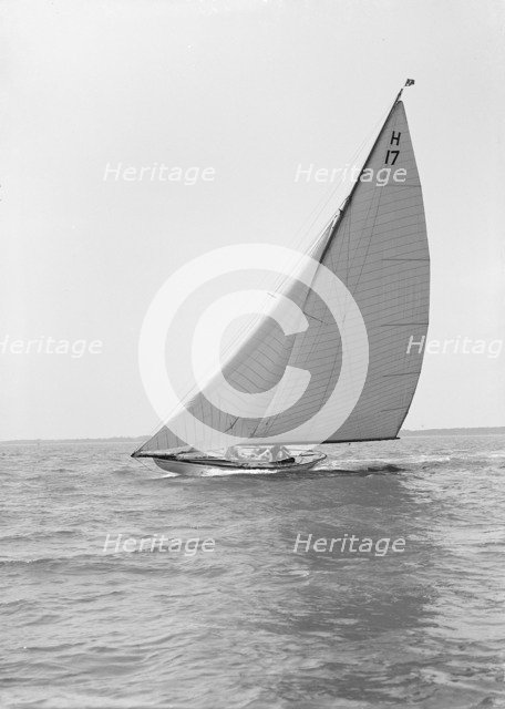 The 8 Metre 'Ierne', 1914. Creator: Kirk & Sons of Cowes.
