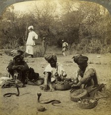 Snake charmers, Delhi, India.Artist: Underwood & Underwood