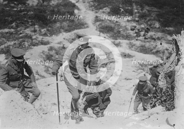 King George V mounting Butte De Warlencourt, 13 Jul 1917. Creator: Bain News Service.