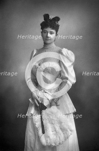 Gertrude Elizabeth Blood, Lady Colin Campbell (1857-1911), journalist and socialite, 1893.Artist: W&D Downey