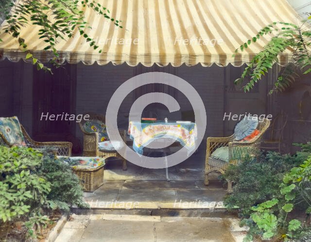 Dr. Henry Alexander Murray, Jr., house, 129 East 69th Street, New York, New York, 1922. Creator: Frances Benjamin Johnston.