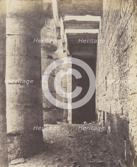 Médinet-Abou (Thèbes), Construction Postérieures - Deuxiéme Cour - Gal..., 1851-52, printed 1853-54. Creator: Félix Teynard.