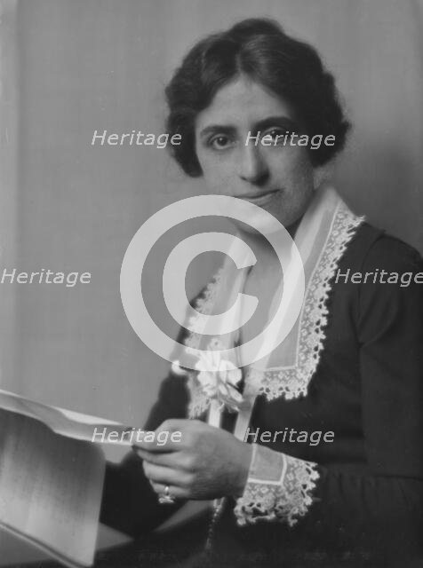 Splint, Miss, portrait photograph, 1916. Creator: Arnold Genthe.