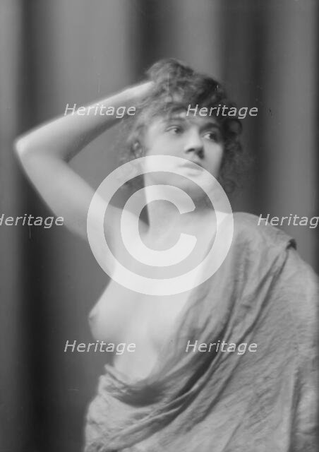 Helen Moeller and pupils, 1915 July 14. Creator: Arnold Genthe.