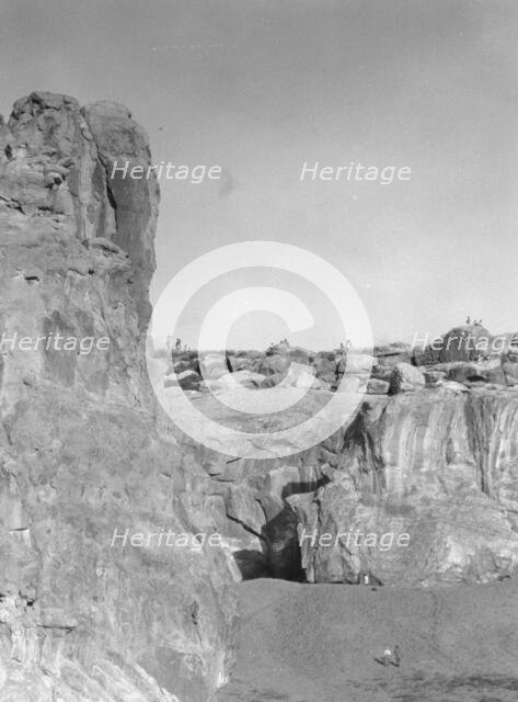 Acoma, New Mexico area views, between 1899 and 1928. Creator: Arnold Genthe.