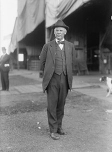 Balloons - Capt. Thomas S. Baldwin, N.A., Who Built Dirigible Balloon..., 1914. Creator: Harris & Ewing.