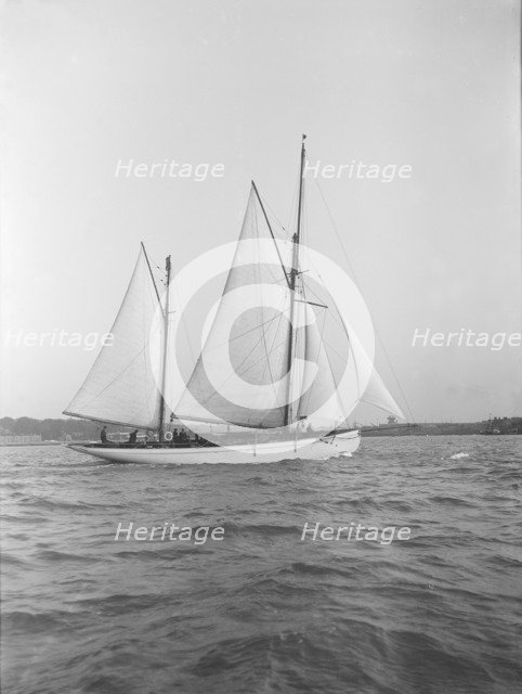 The 60 ft ketch 'Linth', 1912. Creator: Kirk & Sons of Cowes.
