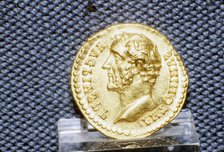Gold Coin of Roman Emperor, Antonius Pius, 138-161. Artist: Unknown.