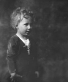 Duncan, Angus, Master, portrait photograph, 1915 June 25. Creator: Arnold Genthe.