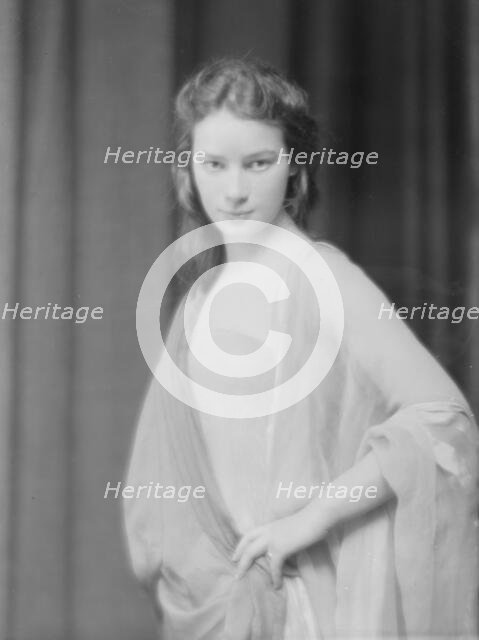 Steurer, Anita, Miss, portrait photograph, 1915 Mar. Creator: Arnold Genthe.