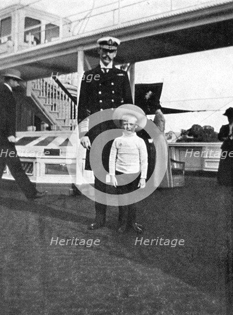 King Haakon VII of Norway (1872-1957) with his son Olav (1903-1991), 1908.Artist: Queen Alexandra