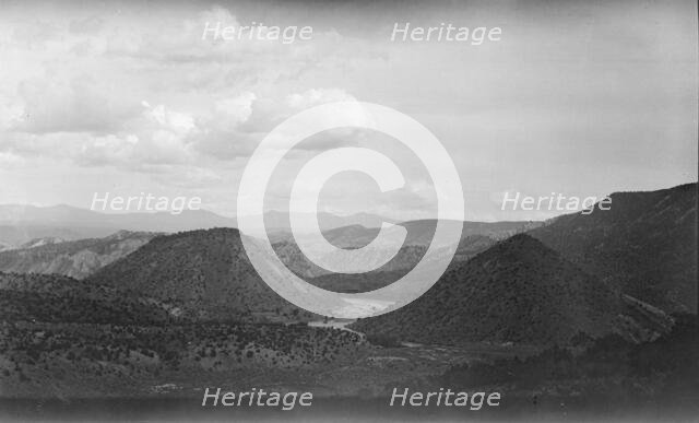 Acoma, New Mexico area views, between 1899 and 1928. Creator: Arnold Genthe.