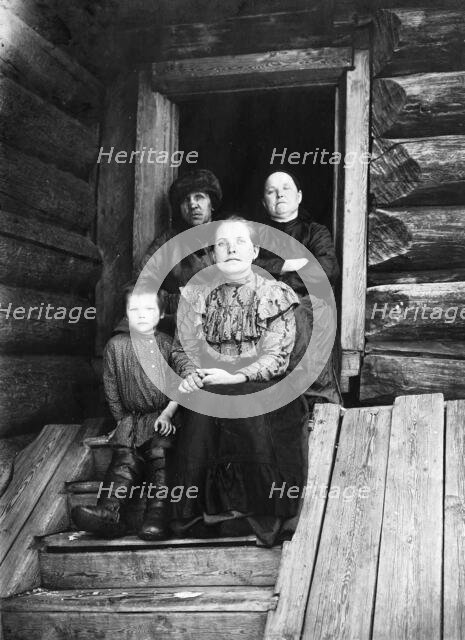 A rich peasant family from the village of Boguchansky, Yenisei district, 1911. Creator: Unknown.