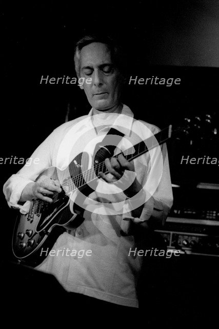 Pat Martino, PIzza Express, Dean St, Soho, London, July 2001. Artist: Brian O'Connor.