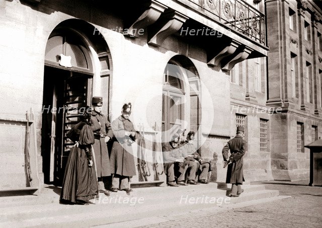 Guards, Amsterdam, 1898.Artist: James Batkin