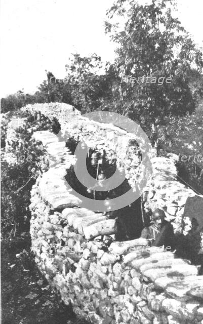 'Sur les fronts Italiens du Carso et du Trentin; dans le Carso: un boyau pres d'Oppacchiasella',1916 Creator: Unknown.