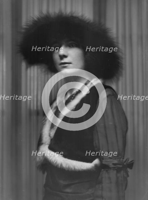 Ogilvie, Miss, portrait photograph, 1914 Jan. 23. Creator: Arnold Genthe.