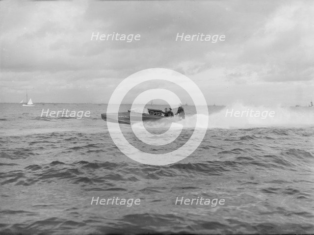 The French 400 hp hydroplane 'Despujols I', 1913. Creator: Kirk & Sons of Cowes.
