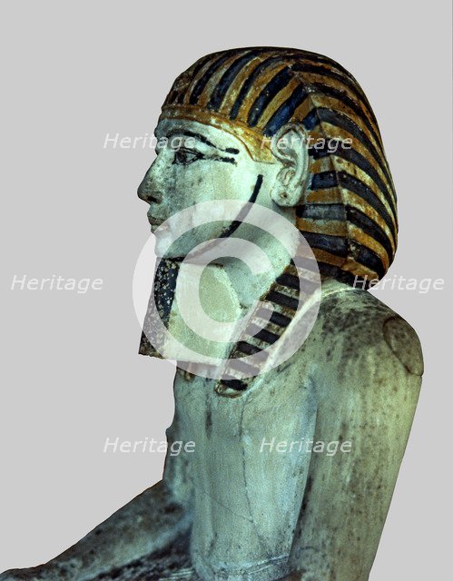 Amenhotep I, detail of the top, statue made in polychromed limestone.