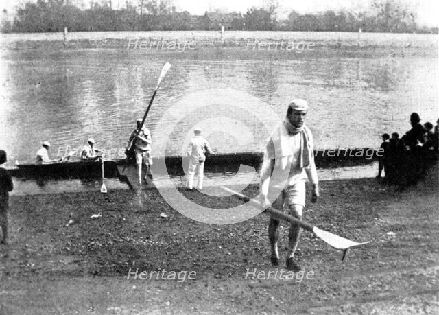Practicing for the Universities' Boat-Race, 1895. Creator: George Meisenbach.