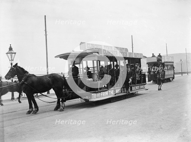 Horse bus at the RAC TT race, Isle of Man, 10 June 1914. Artist: Bill Brunell.