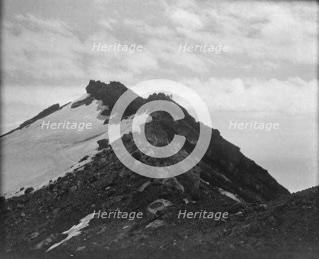 Travel views of Japan and Korea, 1908. Creator: Arnold Genthe.