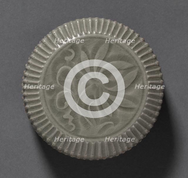 Covered Box with Carved Floral Design: Yaozhou Ware (lid), 1100s. Creator: Unknown.
