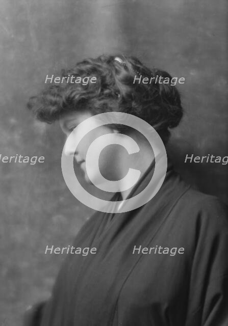 Talmadge, Laurene, Miss, portrait photograph, 1914 Apr. 11. Creator: Arnold Genthe.