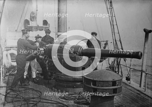 Gun of 100 - French Navy, 20 May 1918. Creator: Bain News Service.