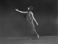 Kubert, Chloe, Miss, 1919 Creator: Arnold Genthe.