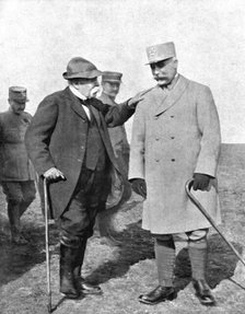 'Ceux qui croient au "dernier quart d'heure"; M. Clemenceau et le general Petain', 1918. Creator: Unknown.