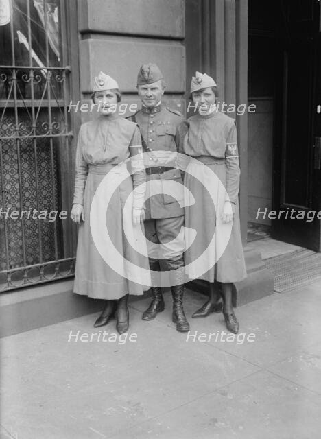 Frances Lewinski, Julia Kraszewski, Dr. B.M. Zielinski (L. to R.), between c1915 and 1918. Creator: Bain News Service.