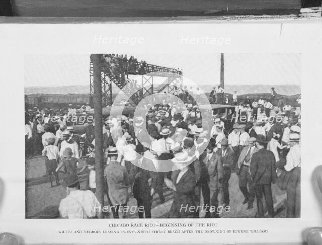 Chicago race riot- beginning of the riot; White and Negroes leaving Twenty-ninth Street..., 1922. Creator: Unknown.