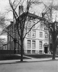 Exterior of home of Senator Philander Knox, 1527 K Street, NW, Washington, DC, between 1910 and 1925 Creator: Frances Benjamin Johnston.