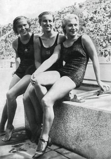 Medallists from the women's platform diving event, Berlin Olympics, 1936. Artist: Unknown