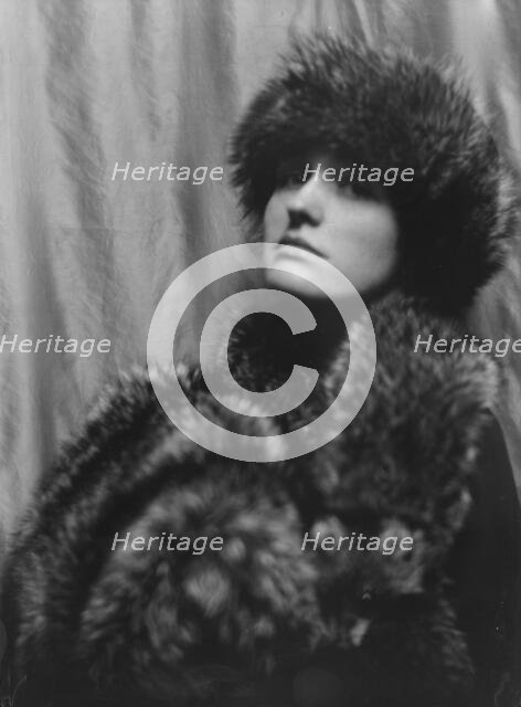 Barnwell, Mrs., portrait photograph, between 1913 and 1942. Creator: Arnold Genthe.