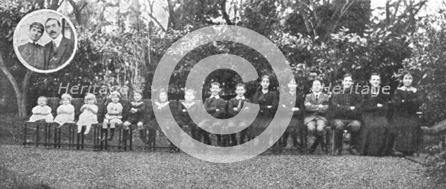 'Les belles familles; les quinze enfants de M. et Mme Lestienne; dans le medaillon, les..., 1916. Creator: Unknown.