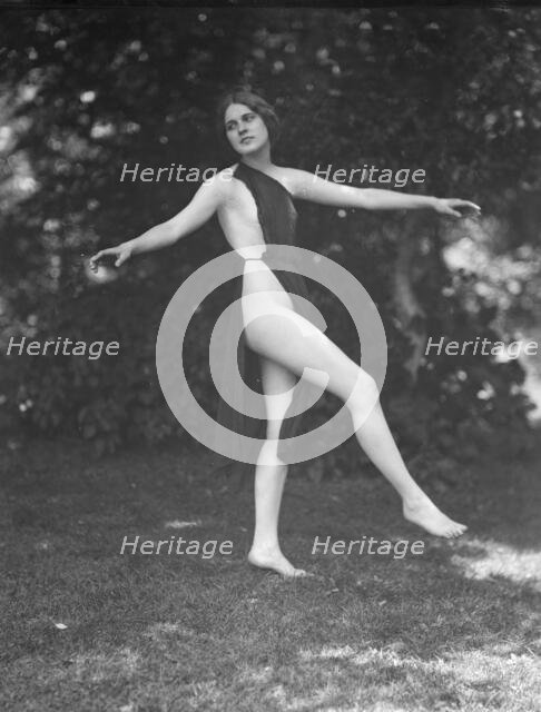 Hornbeck, Solveig, Miss, 1921 July 22. Creator: Arnold Genthe.