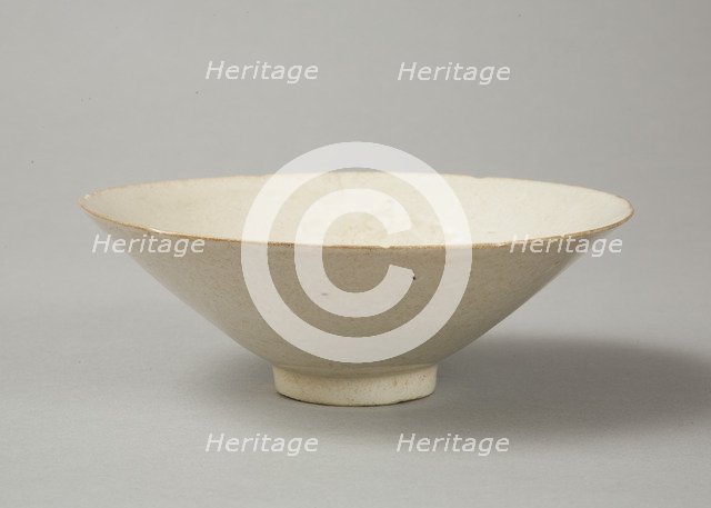 Lobed bowl with qingbai glaze with carved floral design made in the Northern Song dynasty. Artist: Unknown.