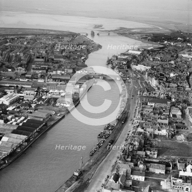 River Yare at Haven Bridge and the Breydon Viaduct, Great Yarmouth, Norfolk, 1953. Artist: Aerofilms.