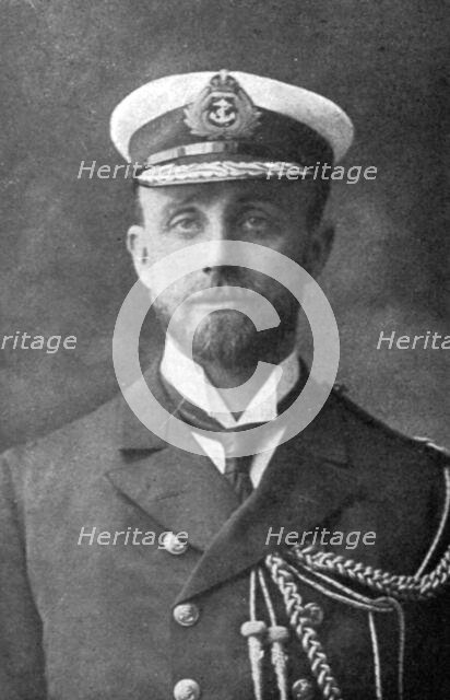' Au fort de la bataille Jutland ; Le contre-amiral sir Robert Keith Arbuthnot, qui perit..., 1916. Creator: Unknown.