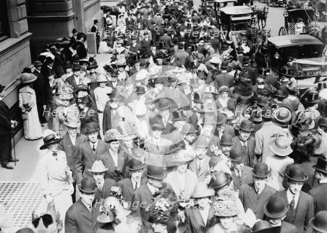 Easter - 5th Ave. 1912,  Creator: Bain News Service.