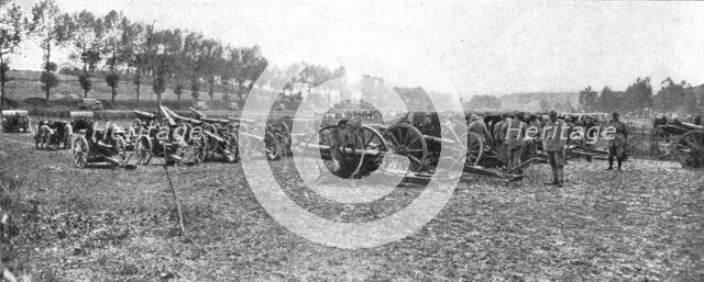 'La Bataille de la Somme; Canons pris a l'ennemi dans la region d'Herbecourt, 1916. Creator: Unknown.