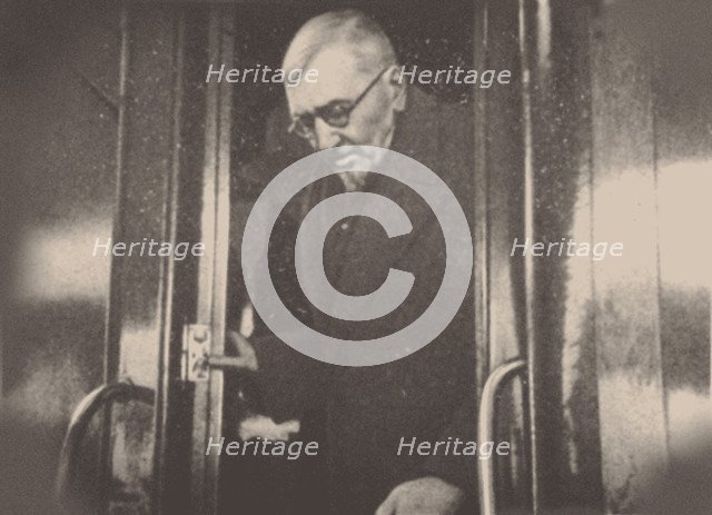 Kuprin's return to the Soviet Union, 1937.