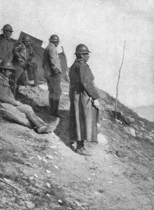 'Le commandant de la division de la Drina et son etat-major a la cote 1900, d'uo ils regard..., 1916 Creator: Vladimir Betzitch.