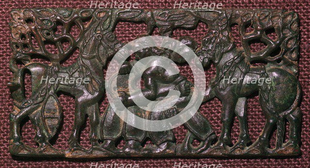 Chinese bronze harness-plaque of wrestling men, 5th century BC. Artist: Unknown